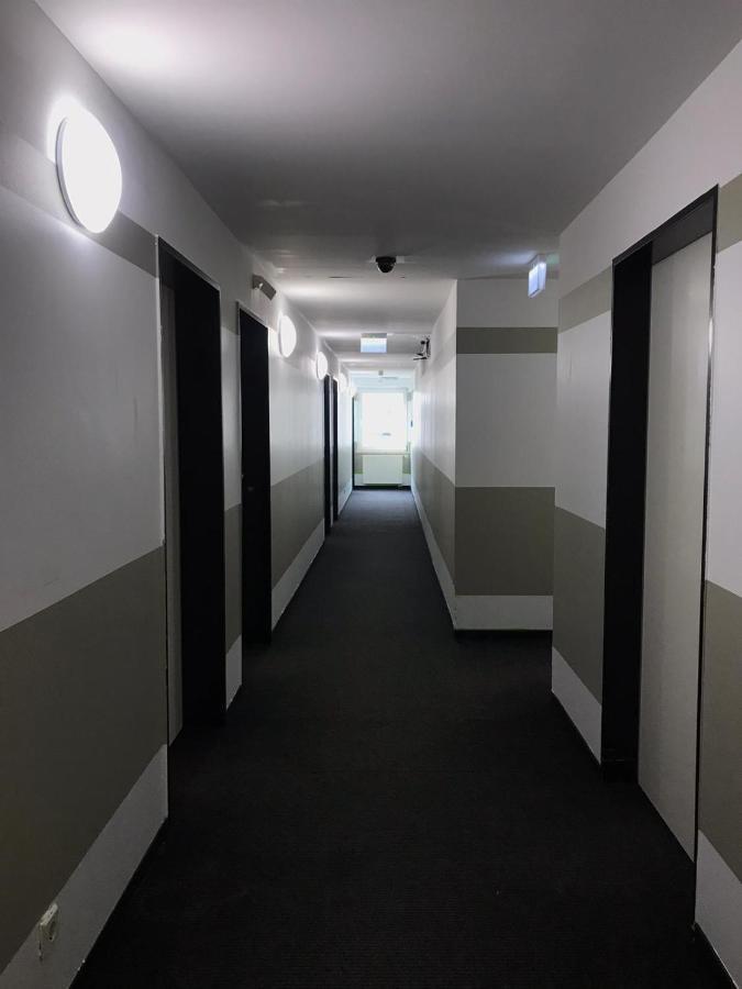 Hotel U. + Apartments มึลไฮม์ อันแดร์ รัวร์ ภายนอก รูปภาพ