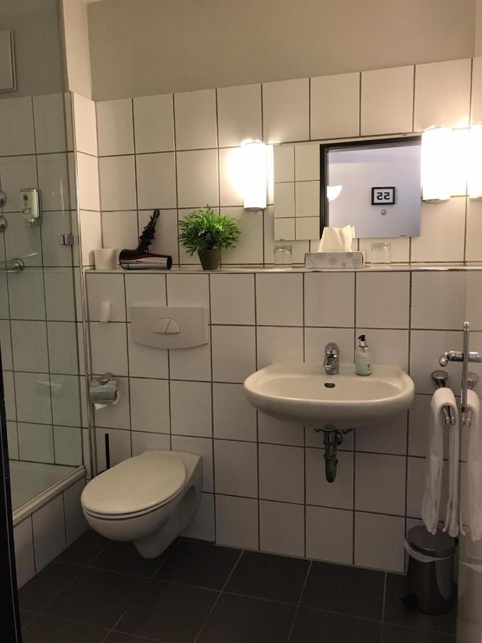 Hotel U. + Apartments มึลไฮม์ อันแดร์ รัวร์ ภายนอก รูปภาพ