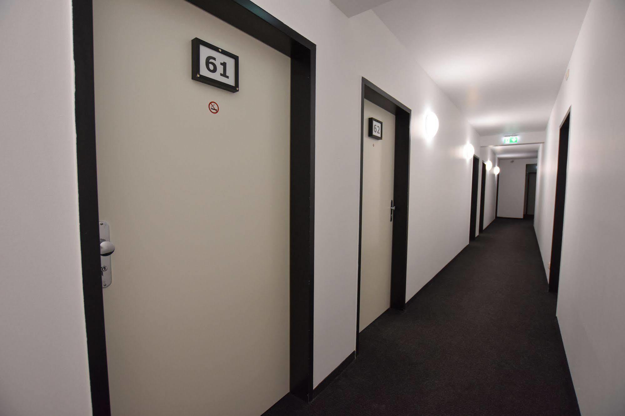 Hotel U. + Apartments มึลไฮม์ อันแดร์ รัวร์ ภายนอก รูปภาพ