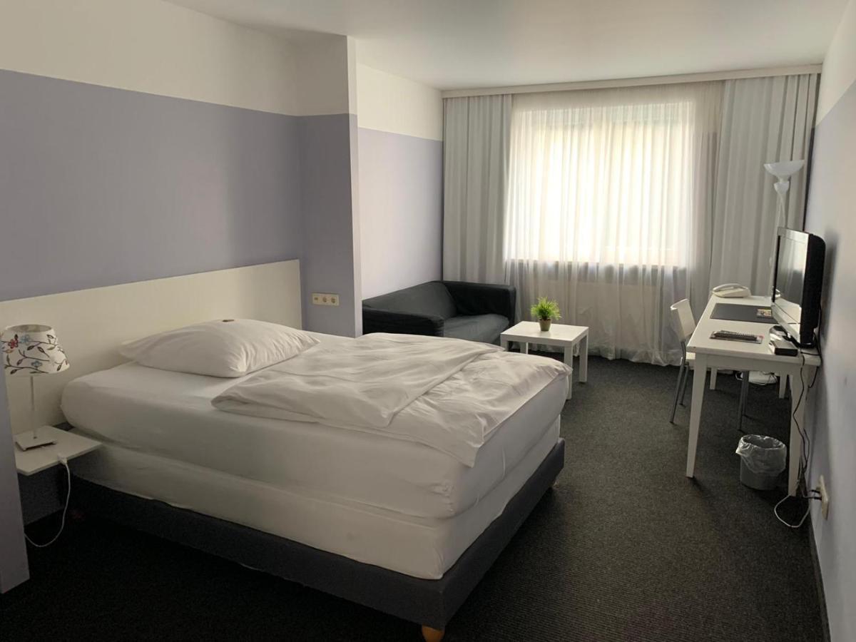 Hotel U. + Apartments มึลไฮม์ อันแดร์ รัวร์ ภายนอก รูปภาพ