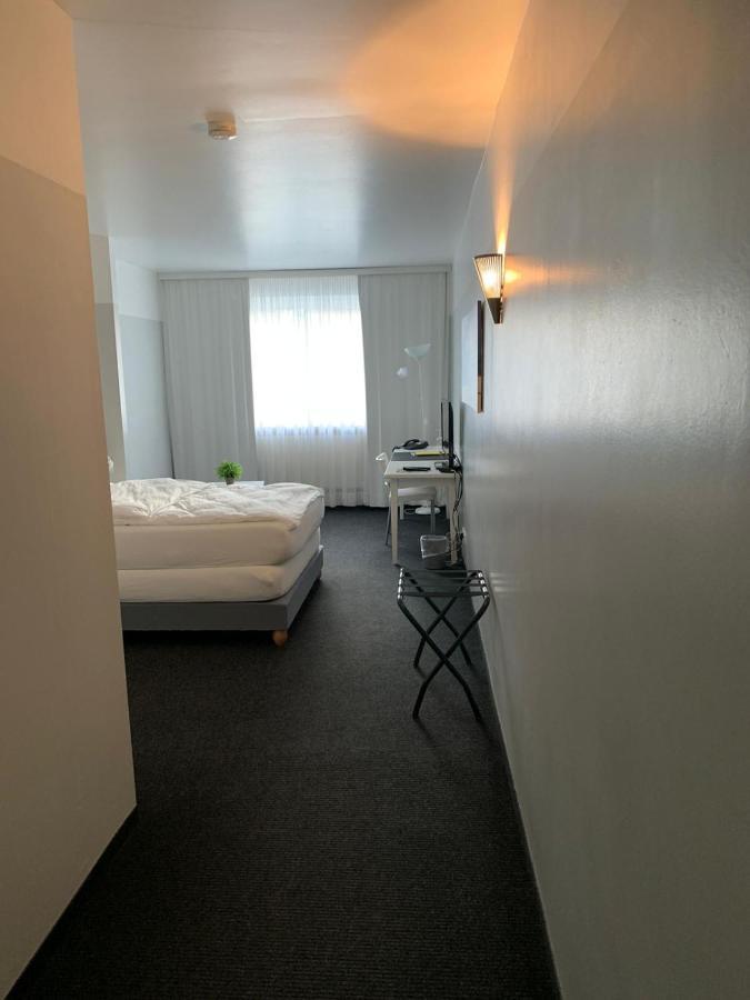 Hotel U. + Apartments มึลไฮม์ อันแดร์ รัวร์ ภายนอก รูปภาพ